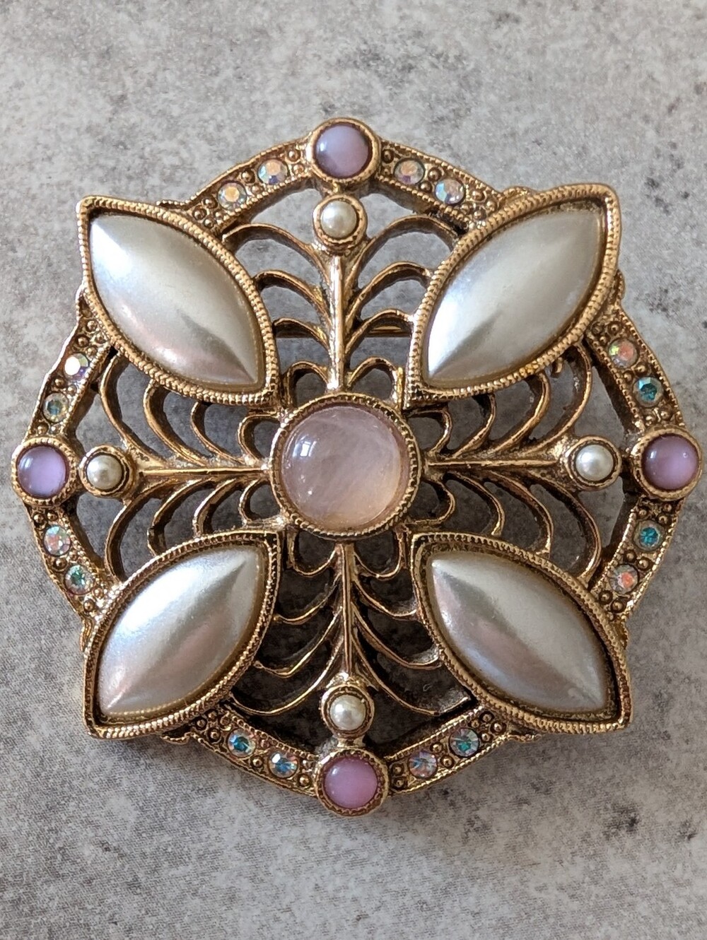 Vintage Gold Tone Open Work Filigree Floral Brooch